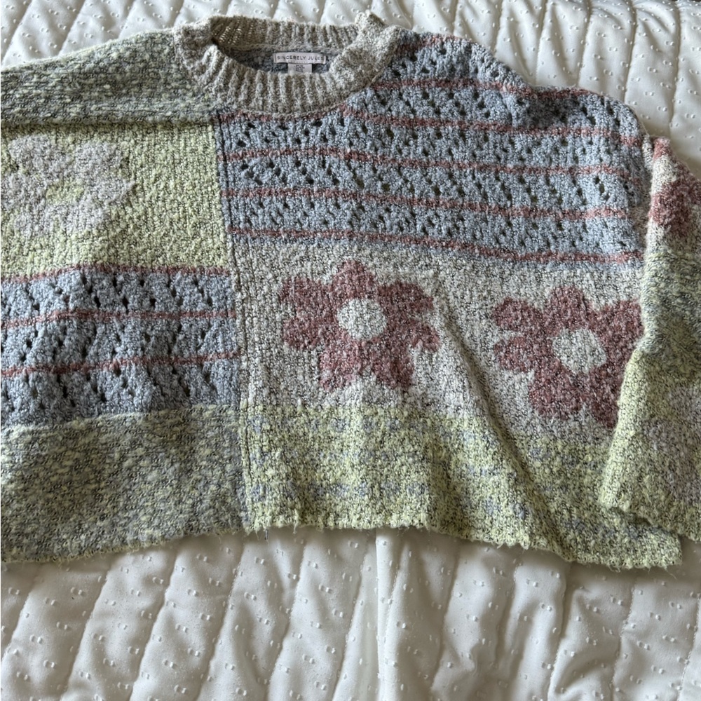 Women’s sweater 🌸